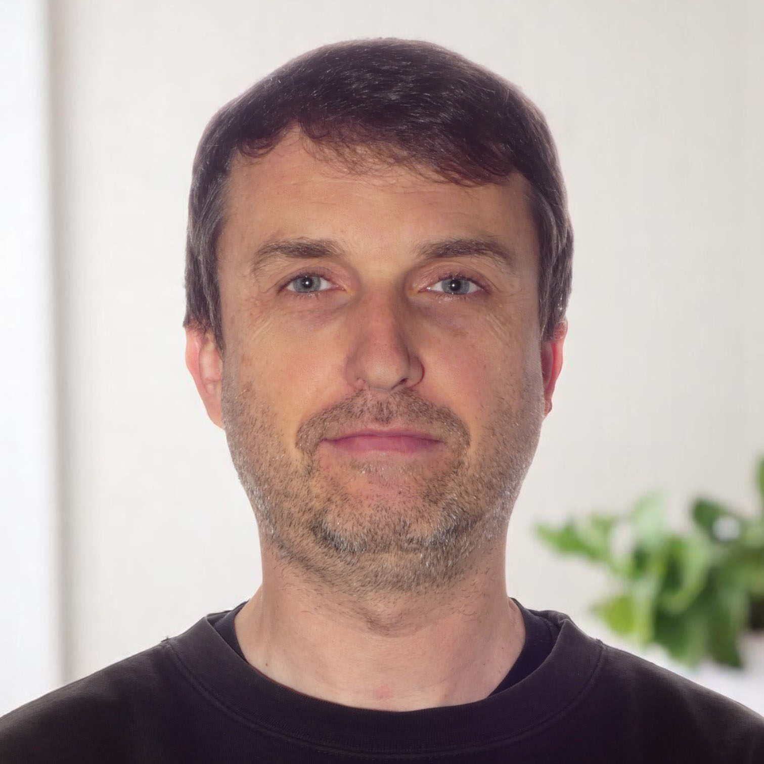 Yann Lana 6.10.25 White man in a black shirt.